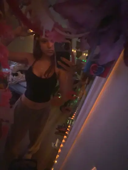 Girls From Threads Dez. 25