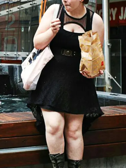 Mature ladies braless cleavage pokies