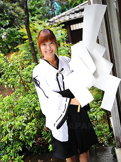 Vicious Asian girl Yuuno Hoshi is gonna tease everybody with her