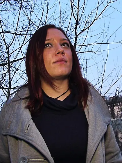 Brunette brown coat blue