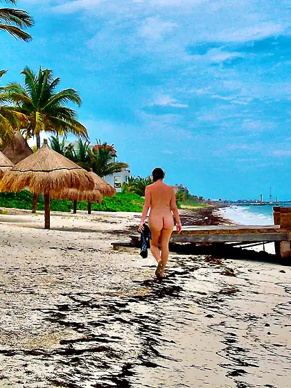 Nudist Babe in Public