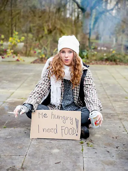 Zippy girl needs food and old man can offer her a bit of sex and