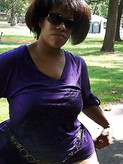 Outdoors With SSBBW RedBone L. A. Gurl
