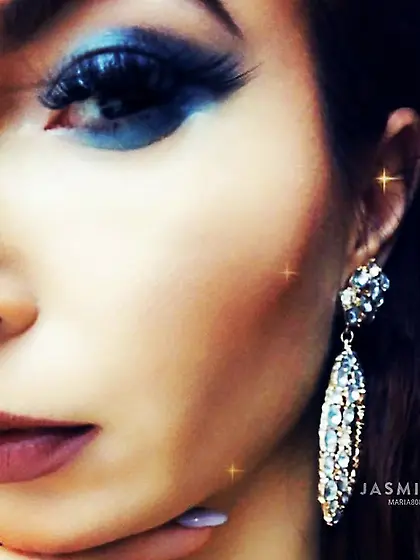 Athletic webcam girl