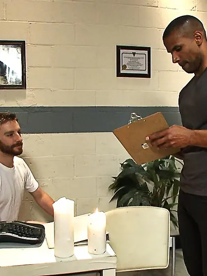 Muscled black stud nasty