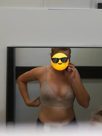 Spy DR pics--boobs exposed in the DR