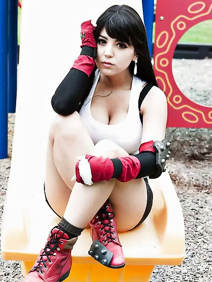 Cosplay Magnificent Buxomy Bi-Atch