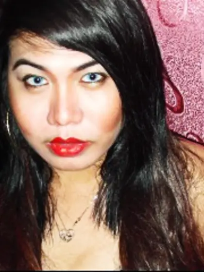 Brunette tsphoebeliciuos perform anal