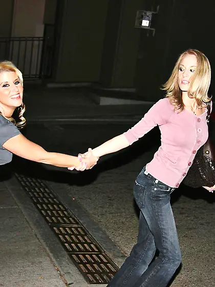 My friend, Summer Storm,  has jungle fever.  Unlike other diseases