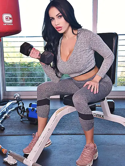 Busty pornstar has slit leaking till man does her cumming over f