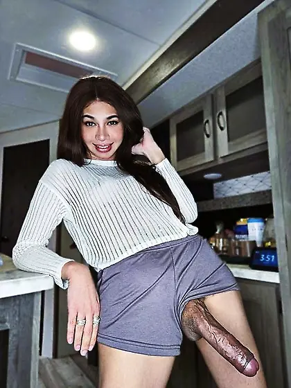 Big Shemale Dickslip Peekaboo