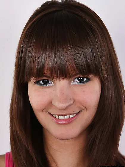 Sweet chick sexy smile