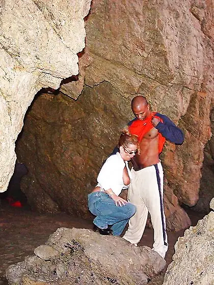 COUGARS THROATING BIG BLACK COCK