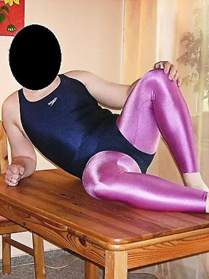 Swimsuit badeanzug und leggins