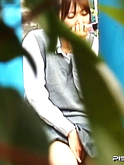 Hot college babe lifts