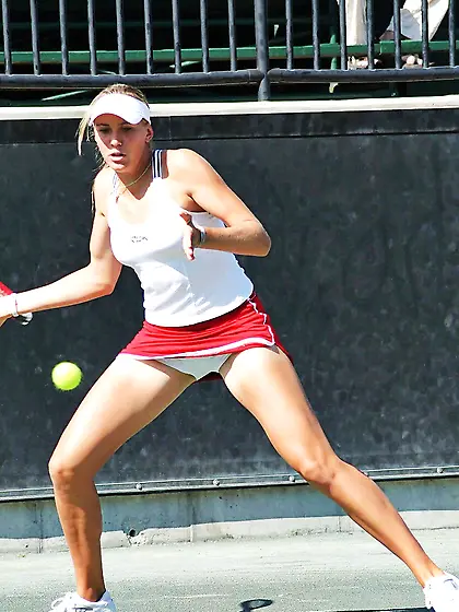 Athletic And Camel Toe Erotica 3 By twistedworlds