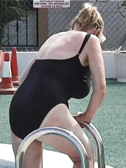 Sandra or Sandy round wifey from Exell