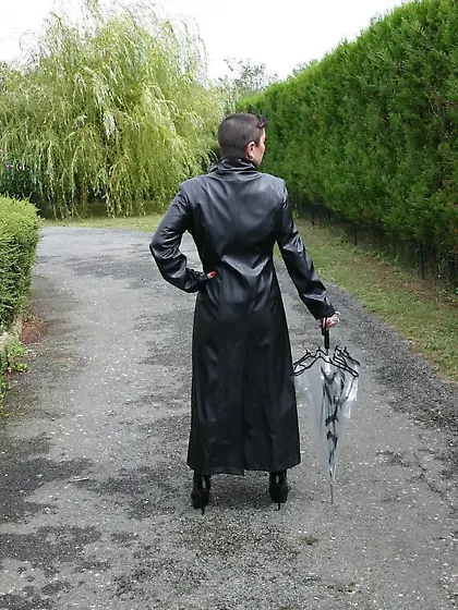 High Heels Mary Bitch from Europe