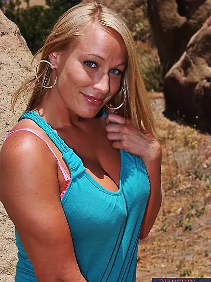 Hot boded blonde Mellanie Monroe poses nude and gets slammed on