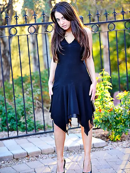 Babe in black can't keep her real slut nature inside and it come