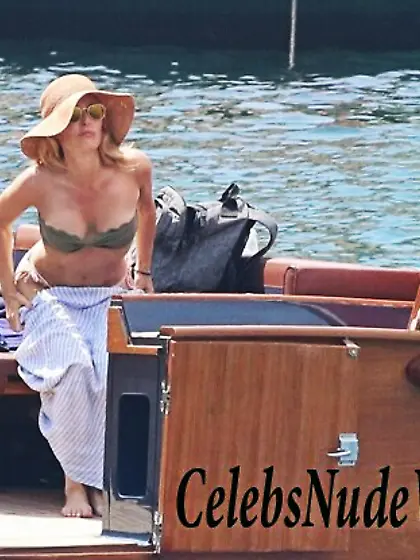 Gillian Anderson Nip Slip