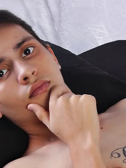 Latin young gay cristhianruiz