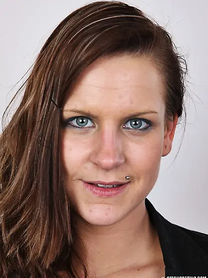 Nasty brunette babe shaved