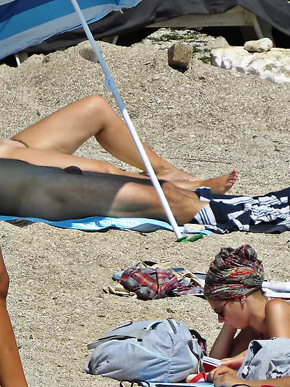 Nudist girl exposed by voyeur camera