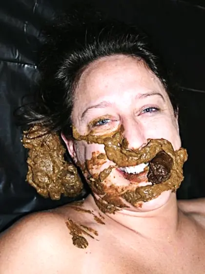 Scat pleasure - eating scat