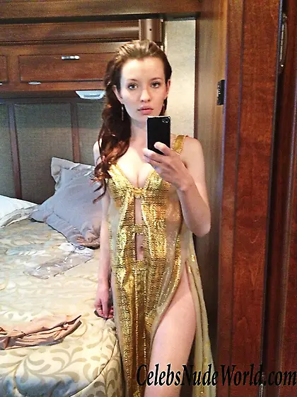 Emily Browning on leaked nudes