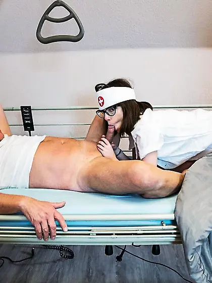 Hot Nurse Gives Old Citizen a Blowjob Treatment