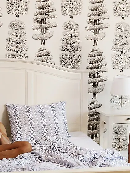 Hot black haired beauty