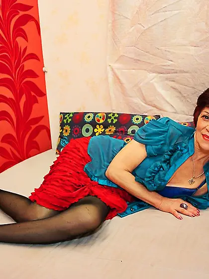 White granny nice tits