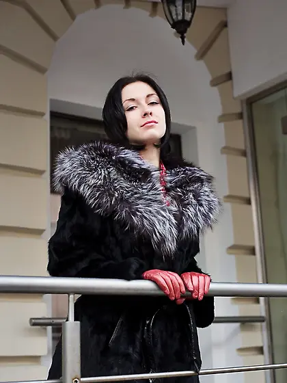 Pretty brunette comes to studio for nude photo shoot in seductiv