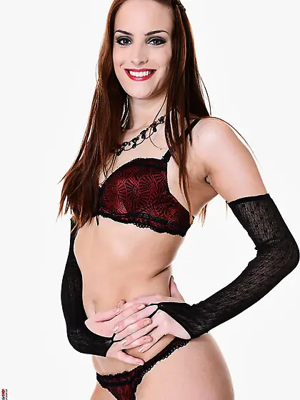 Redhead doll in stockings Lyen Parker has no shame when demonstr