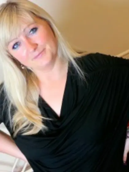 Blonde Evalovex Roleplay.