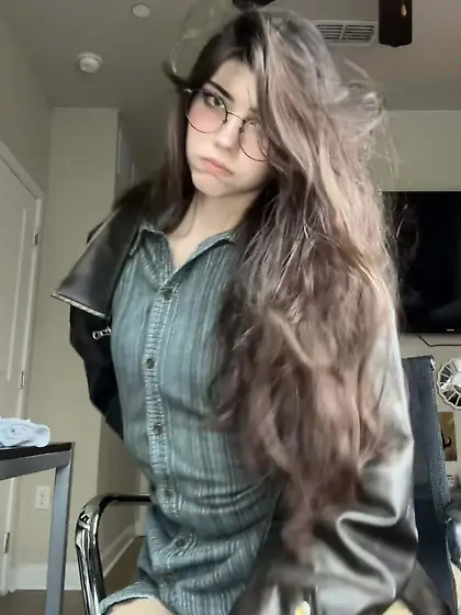 Violet (TikTok Slut) for Tributes