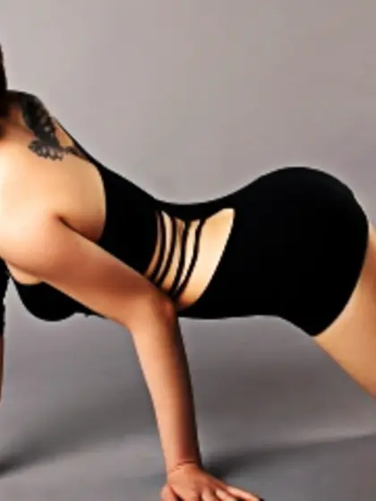 Brunette Teen Sasha Live Orgasm.