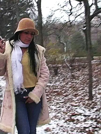 Brunette hottie talks her lover into thrusting his dick into her