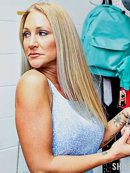 Alexis Malone sucks Jack Vegas thick dick