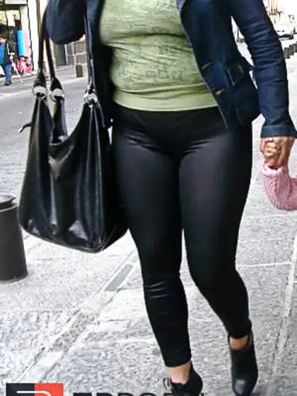 More Delicious Arses