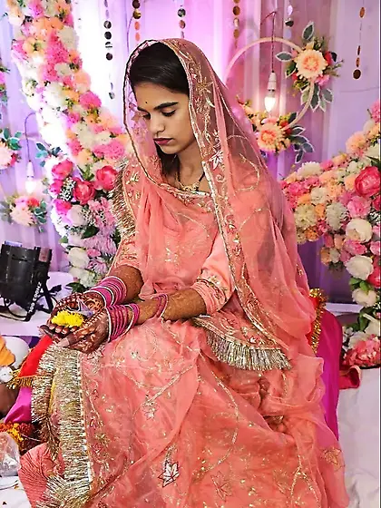 Hindu Housewife Photos