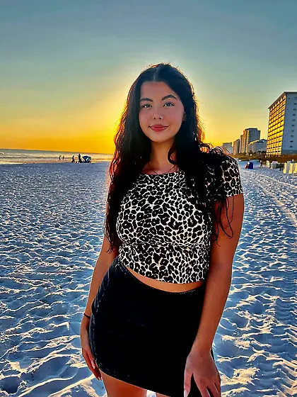 Gracie Busty Cute Nonnude NN