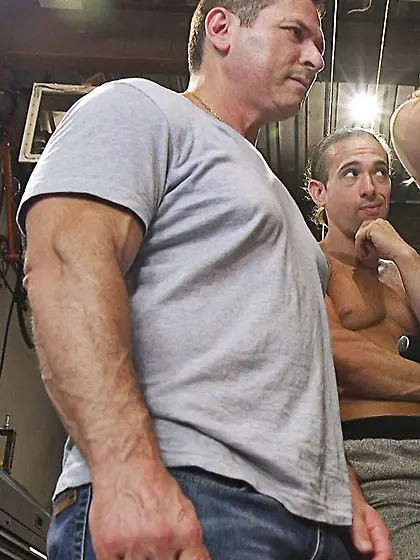 Hottie eager to get her sex on 