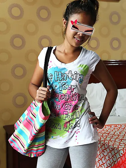 Guy hides eyes of Thai hooker while recording on camera sex with