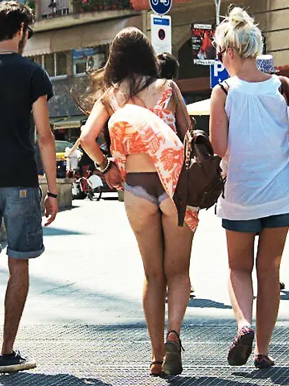 Unaware Windy Upskirts