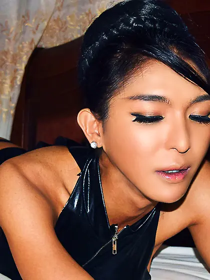 Asian transgender sexprofessorxx roleplay