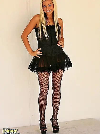 Blonde hottie pose stunning