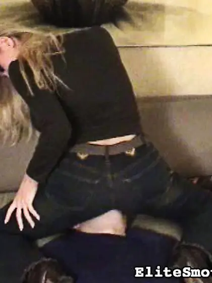 Fine blonde gal sits on her boyfriend's face