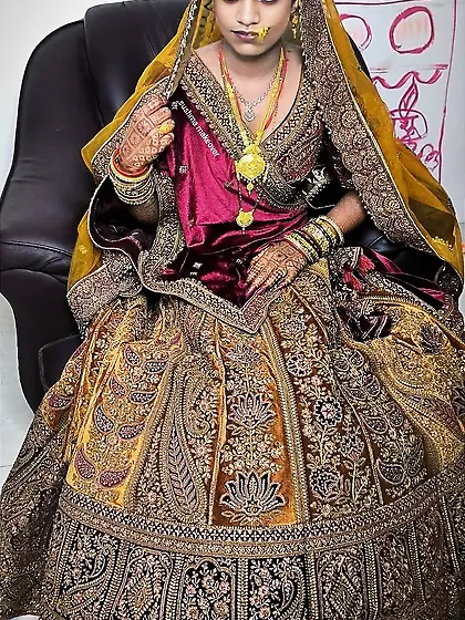 Hindu Housewife Photos